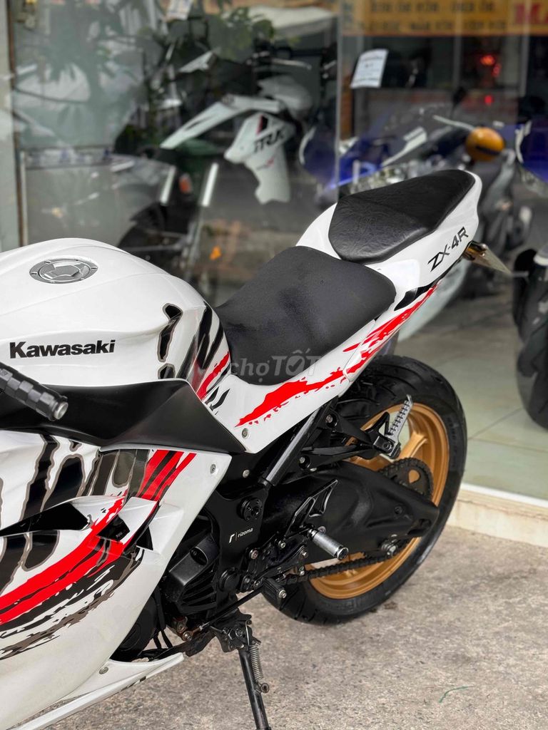 Cần bán Kawasaki Ninja 250 2 Máy Biển 83 9 chủ. Mua bán Xe máy tại Quận Bình Tân Tp Hồ Chí Minh được đăng bởi Việt Motor Bình Tân hình 5