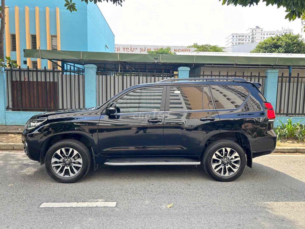 Toyota Land Cruiser Prado 2022 - 65000 km. Mua bán Ô tô tại Quận 7 Tp Hồ Chí Minh được đăng bởi Tài  hình 3