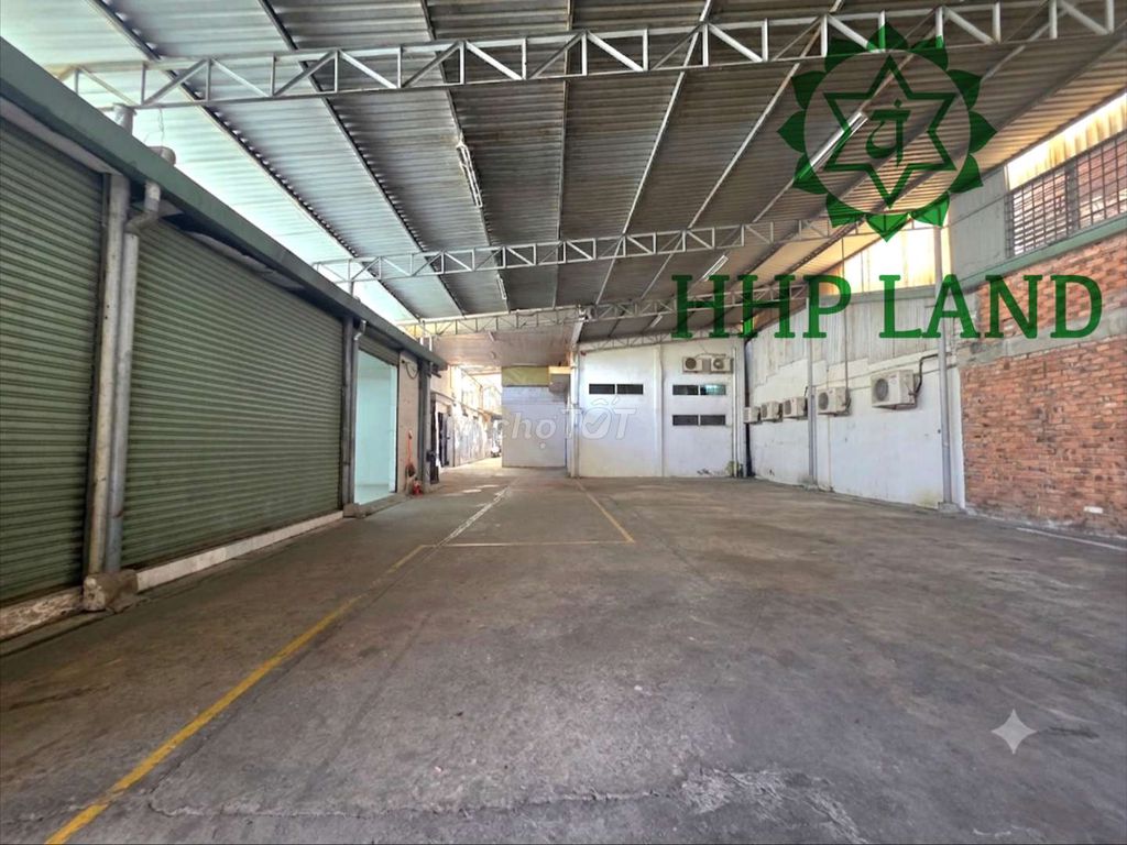 Cho thuê mặt bằng hơn 850m2 mặt tiền đường Phạm Văn Thuận