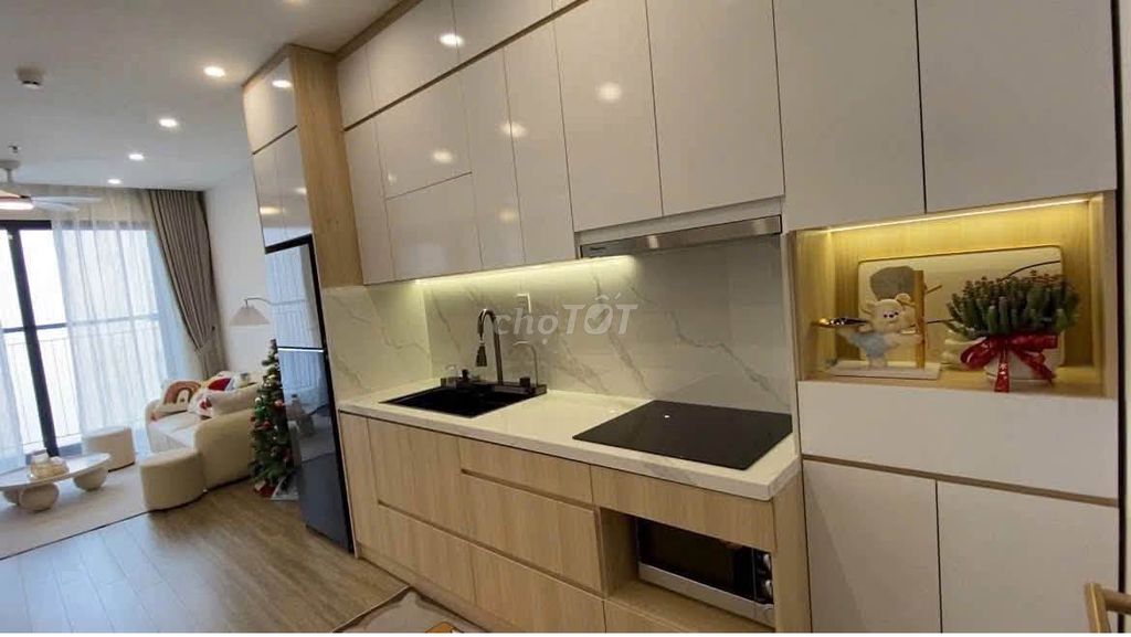 Продается 2-комнатная квартира Vinhomes Smart City площадью 55 м2, полностью меблированная, 4,2 миллиарда долларов