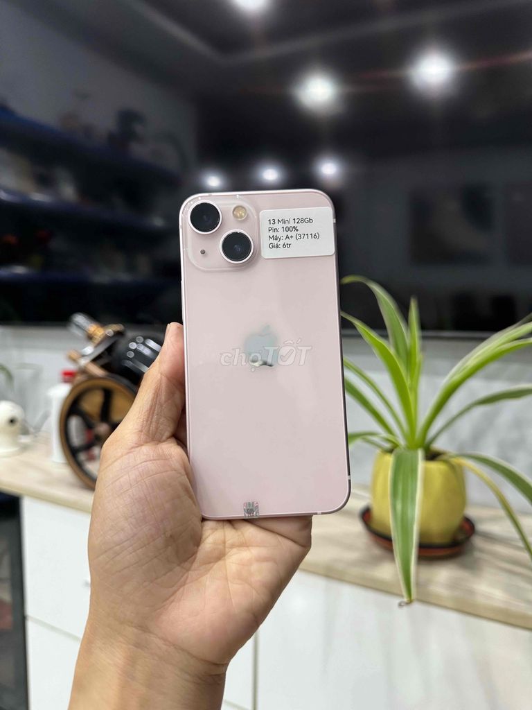 iPhone 13 Mini 128G Quốc tế Hồng P100 Zin Đẹp 99. Mua bán Điện thoại tại Huyện Hóc Môn Tp Hồ Chí Minh được đăng bởi Thu hình 1