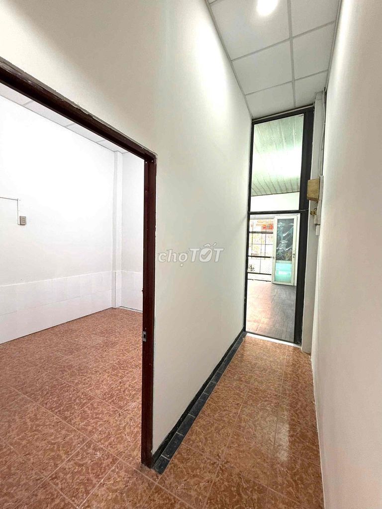 CHO THỌ NHÀ VƯỜN LÀI 4 x 17 M đúc lửng Sạch đẹp : 2 PN, hẻm 4 M thông