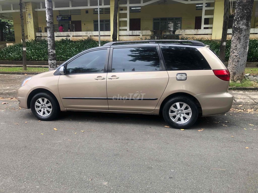 Toyota Sienna Vàng cát 7 chỗ. Mua bán Ô tô tại Thành phố Biên Hòa Đồng Nai được đăng bởi minh minh hình 5