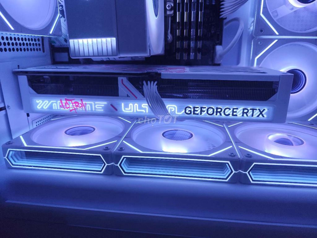 Card đồ họa Colorful 5060ti Ultra 16GB Trắng. Mua bán Linh kiện (RAM, Card...) tại Huyện Trà Ôn Vĩnh Long được đăng bởi Hoàng Duy hình 1