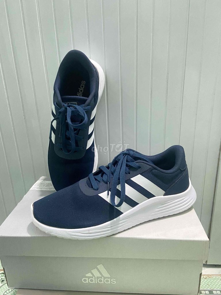 Giày thể thao Adidas Xanh navy. Mua bán Giày dép tại Huyện Định Quán Đồng Nai được đăng bởi Dung Ngô hình 1