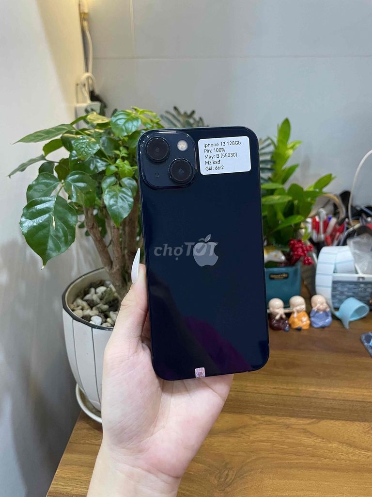 Apple iPhone 13 128GB Đen Màn zin kxđ. Mua bán Điện thoại tại Huyện Hóc Môn Tp Hồ Chí Minh được đăng bởi Luân Hoài hình 1