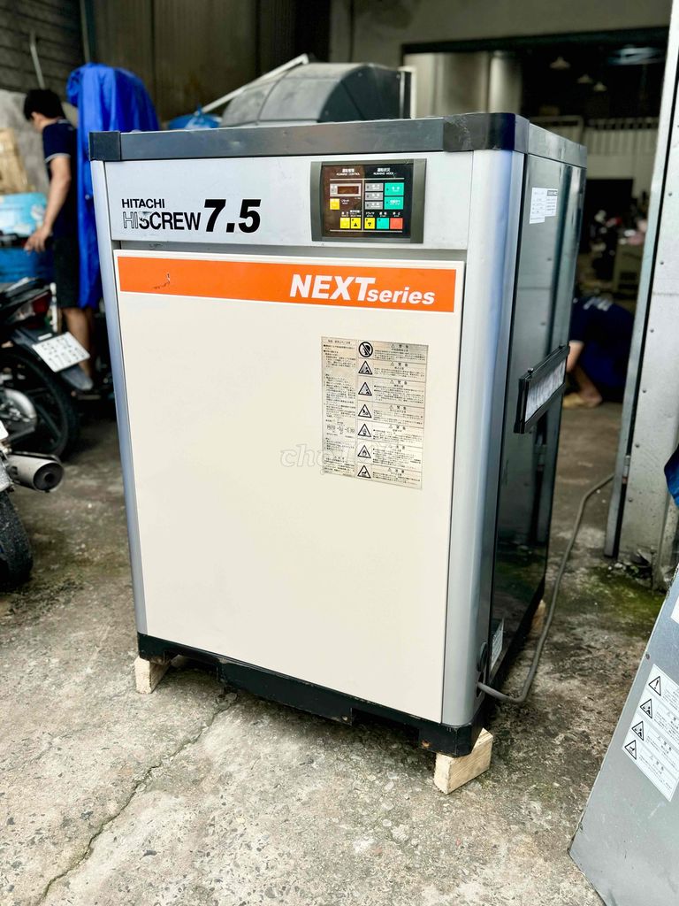 MÁY NÉN KHÍ TRỤC VÍT NHẬT HITACHI NEXT 10HP CÓ SẤY. Mua bán Đồ chuyên dụng, Giống nuôi trồng tại Quận 12 Tp Hồ Chí Minh được đăng bởi Phạm Lâm hình 1