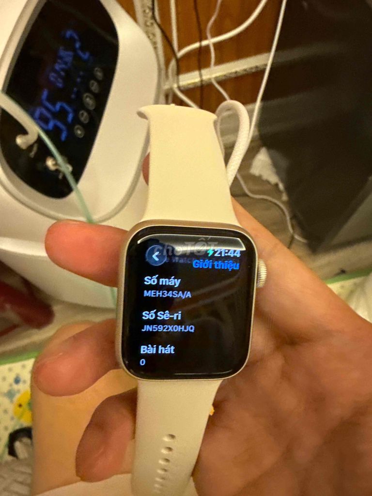 Apple Watch SE 3 Starlight. Mua bán Thiết bị đeo thông minh tại Huyện Tiên Du Bắc Ninh được đăng bởi Hưng hình 1