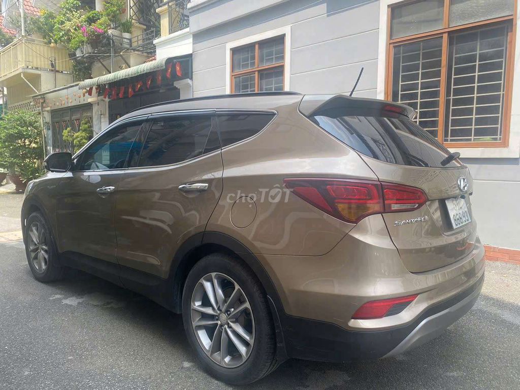 Hyundai Santafe 2.4l 2 cầu SX 2017 trả trước 240tr. Mua bán Ô tô tại Quận 12 Tp Hồ Chí Minh được đăng bởi Khoa Võ hình 3