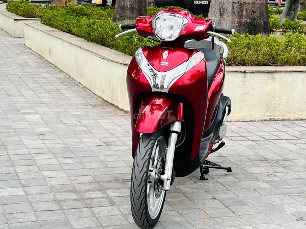 HONDA SH MODE 125 ĐỎ CHÍNH CHỦ BAO SANG TÊN. Mua bán Xe máy tại Quận Nam Từ Liêm Hà Nội được đăng bởi Hải Hùng hình 5