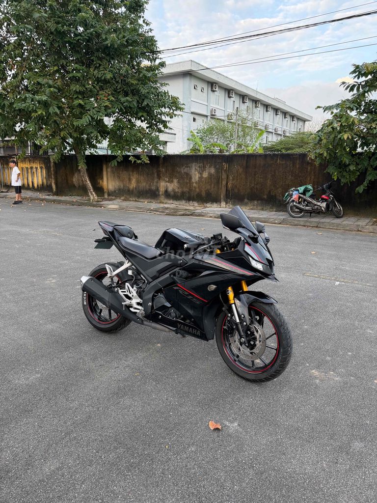 Yamaha R15 V3 màu Đen. Mua bán Xe máy tại Quận Thanh Khê Đà Nẵng được đăng bởi Ku Tý hình 1