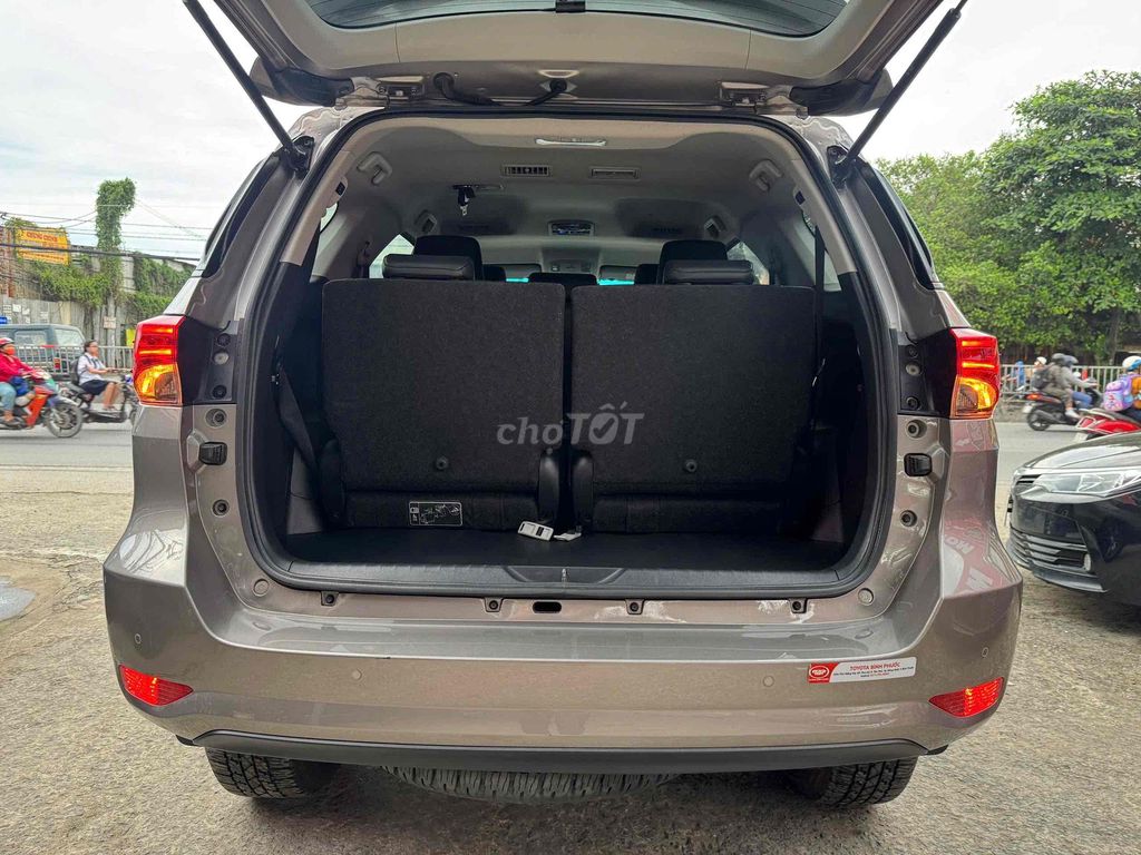 Toyota Fortuner 2024 2.4 AT 4x2 - 40000 km. Mua bán Ô tô tại Thành phố Thủ Đức Tp Hồ Chí Minh được đăng bởi Thy Ôtô Cũ Miền Nam hình 12
