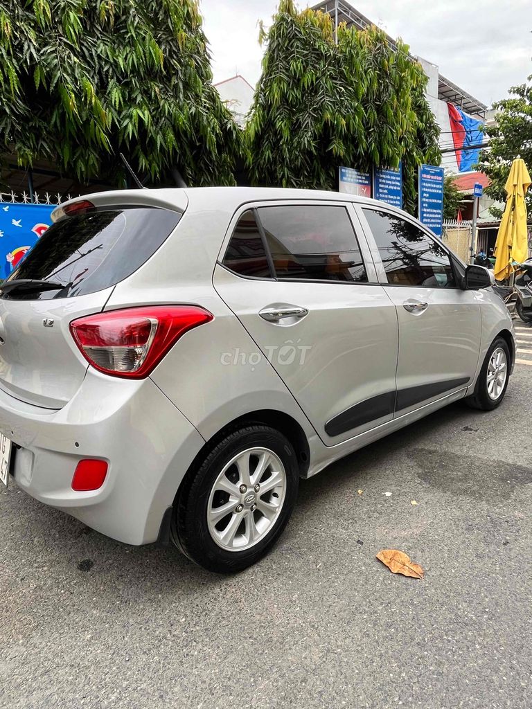 Hyundai i10 Bạc Số sàn 90000 km. Mua bán Ô tô tại Thành phố Thủ Đức Tp Hồ Chí Minh được đăng bởi Ha Nguyen hình 4