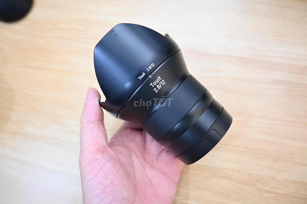 Ống kính Zeiss Touit 12 2.8 Sony Crop. Mua bán Máy ảnh, Máy quay tại Quận Tân Bình Tp Hồ Chí Minh được đăng bởi Lê Thị Phương Thảo hình 1