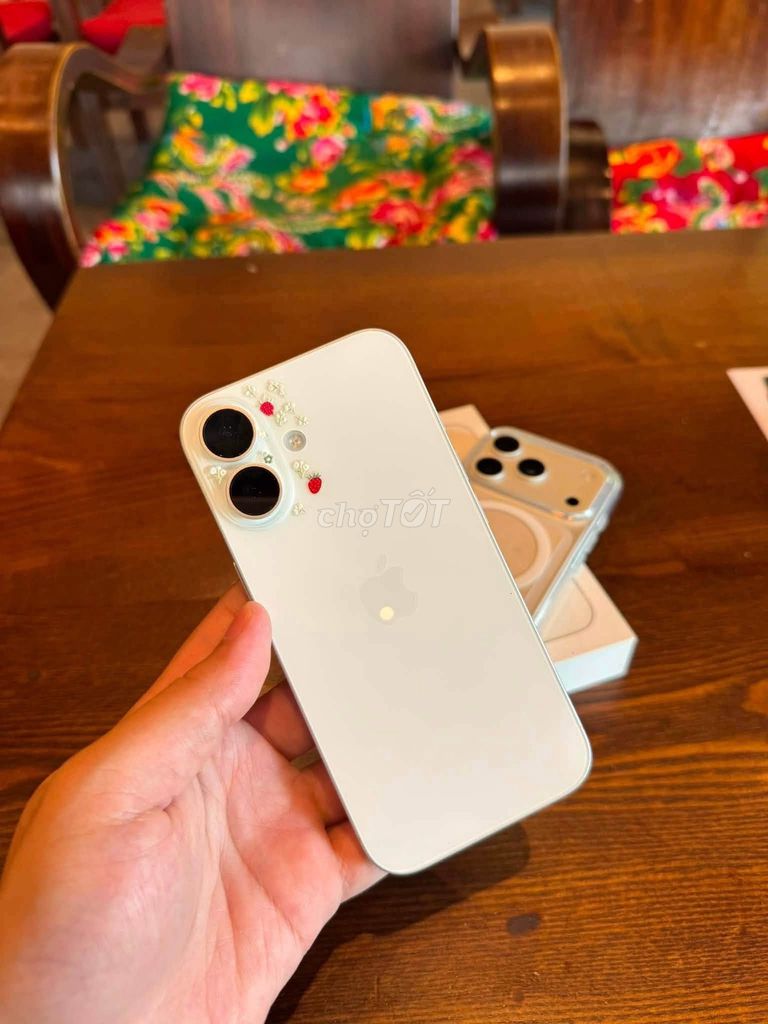 Apple iPhone 16 128GB Trắng Đã sử dụng. Mua bán Điện thoại tại Quận Đống Đa Hà Nội được đăng bởi Hội Đồ Điện Tử hình 1