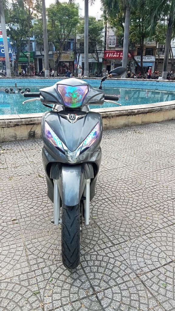 SYM Shark 170cc bao đẹp bao êm,  đủ giấy tờ  BS 43. Mua bán Xe máy tại Quận Thanh Khê Đà Nẵng được đăng bởi Trần Khải hình 8