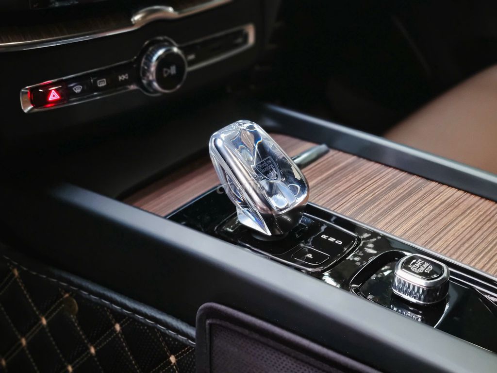 🔺VOLVO XC60 INSCRIPTION B6 AWD MODEL 2023. Mua bán Ô tô tại Quận 7 Tp Hồ Chí Minh được đăng bởi Tung hình 9