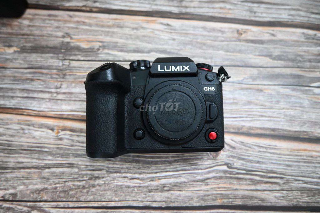 Lumix GH6