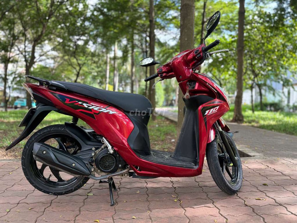 Honda Vision 2018 Красный