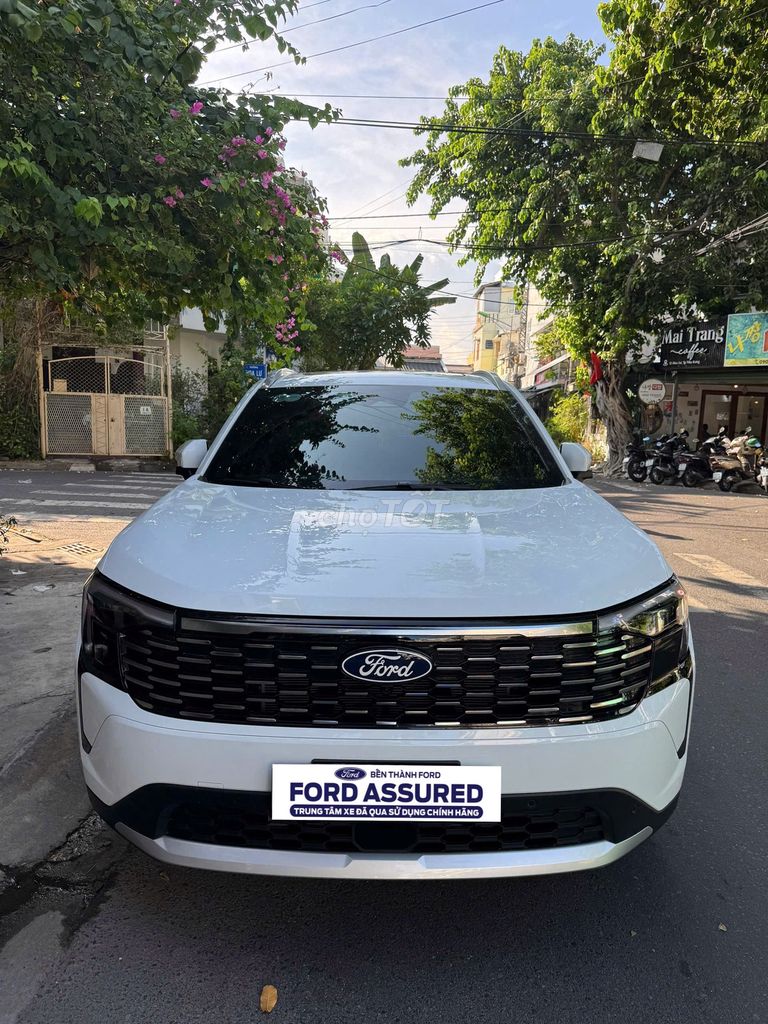 Белые скольжения Ford Territory Titanium 2025 года протяженностью 5000 км