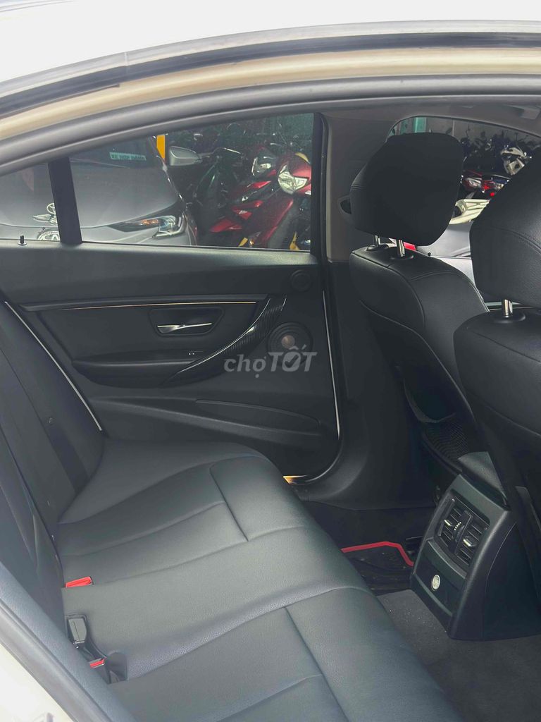 BMW 3 Series 2014 320i - 80000 km. Mua bán Ô tô tại Quận Bình Thạnh Tp Hồ Chí Minh được đăng bởi tuan vu hình 9