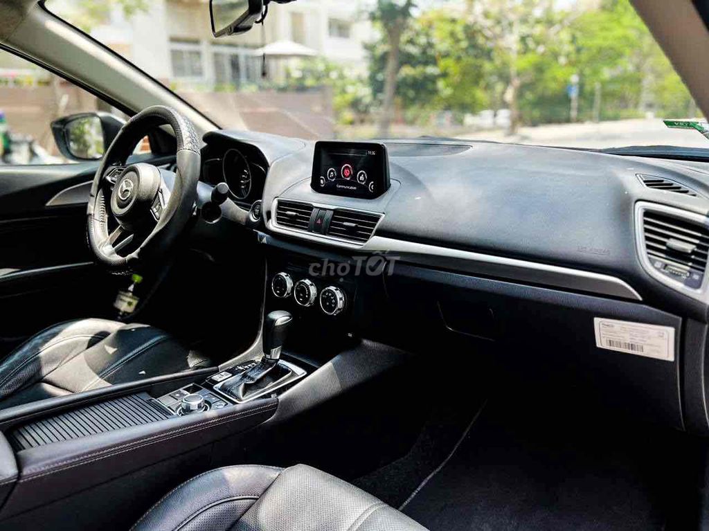 Mazda 3 2019 siêu vip siêu cọp chie 20 ngàn km