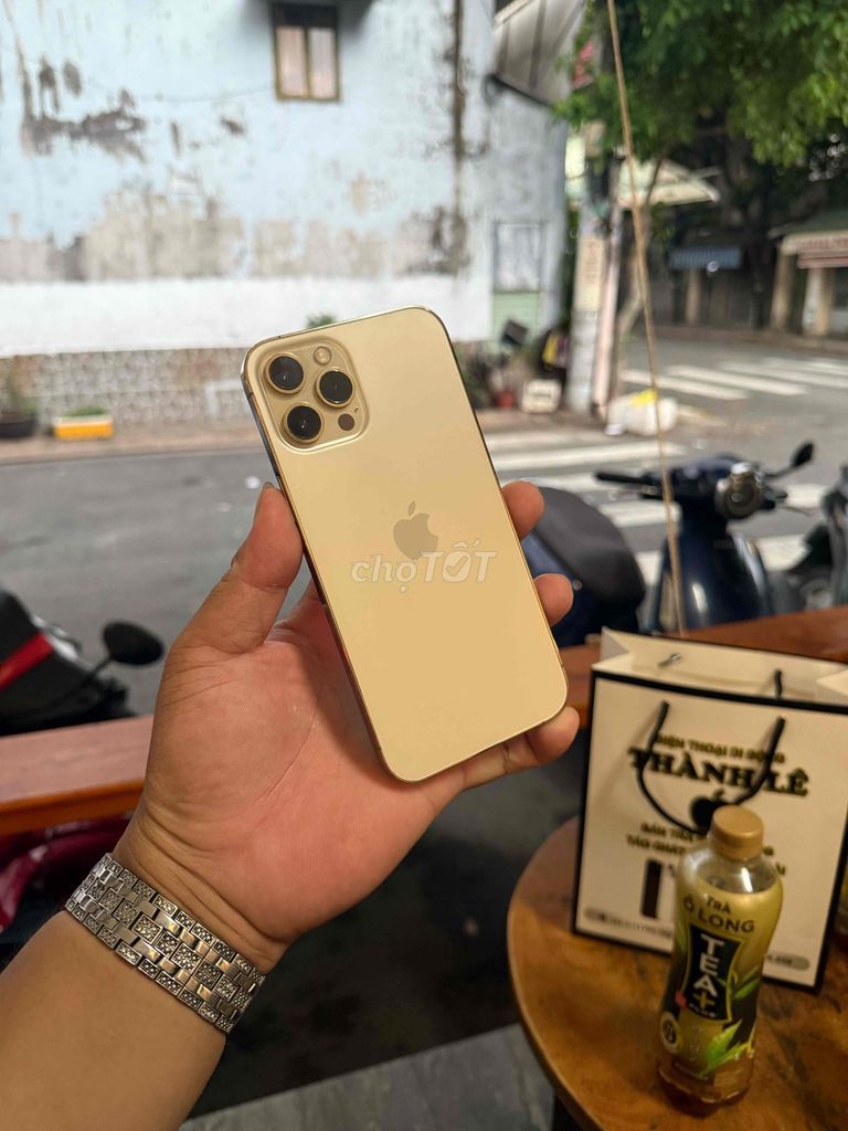 Apple iPhone 12 Pro Max 128GB Vàng Zin áp. Mua bán Điện thoại tại Quận Tân Phú Tp Hồ Chí Minh được đăng bởi Lê Châu Thành hình 1