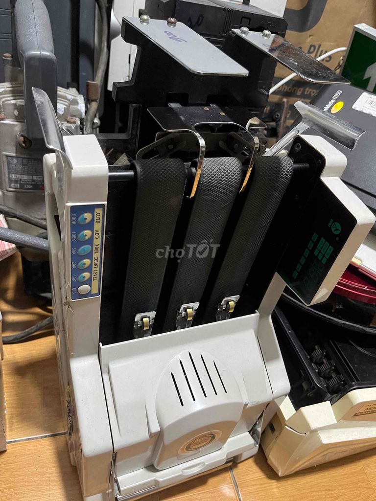 Máy đếm tiền 900k bán thợ qua sử dụng. Mua bán Đồ dùng văn phòng tại Quận Phú Nhuận Tp Hồ Chí Minh được đăng bởi My Thanh Lý Đồ Cũ Nguyễn Kiệm hình 1