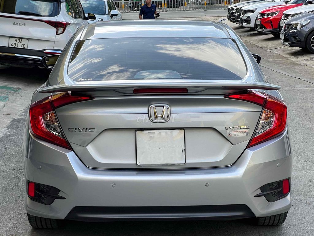 Honda Civic 2019 E 1.8 28000 km. Mua bán Ô tô tại Quận Tân Phú Tp Hồ Chí Minh được đăng bởi Nguyễn Tân Xe Lướt  hình 5