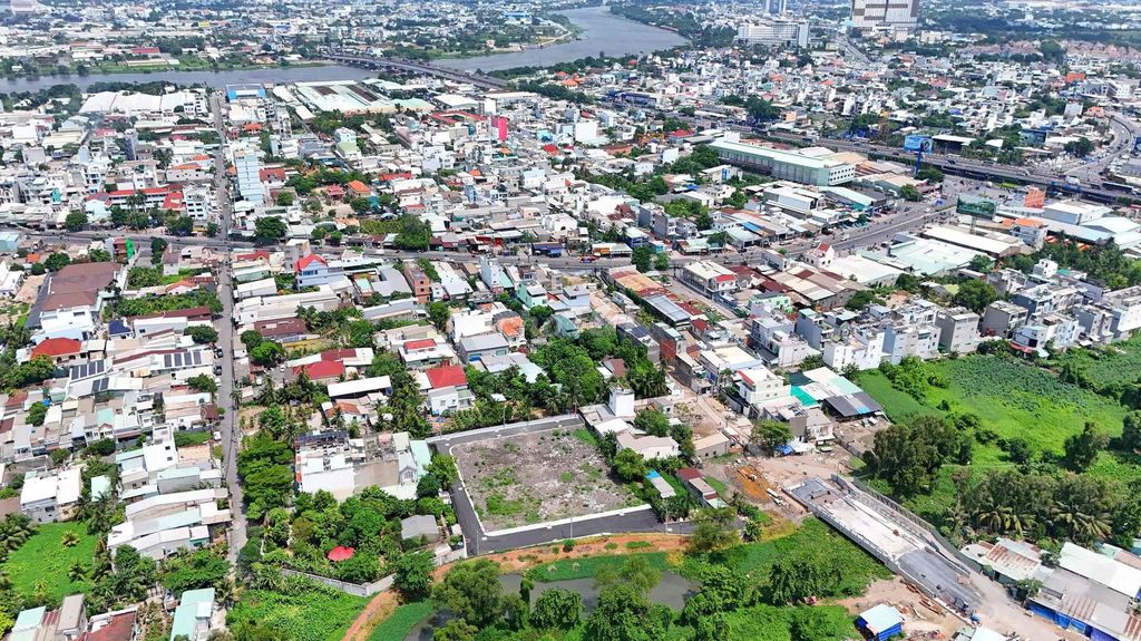 ĐẤT PHÂN LÔ MỚI GIÁ F0 - HẺM XE TẢI NGAY TRỤC QUỐC LỘ 13 - XÂY TỰ DO