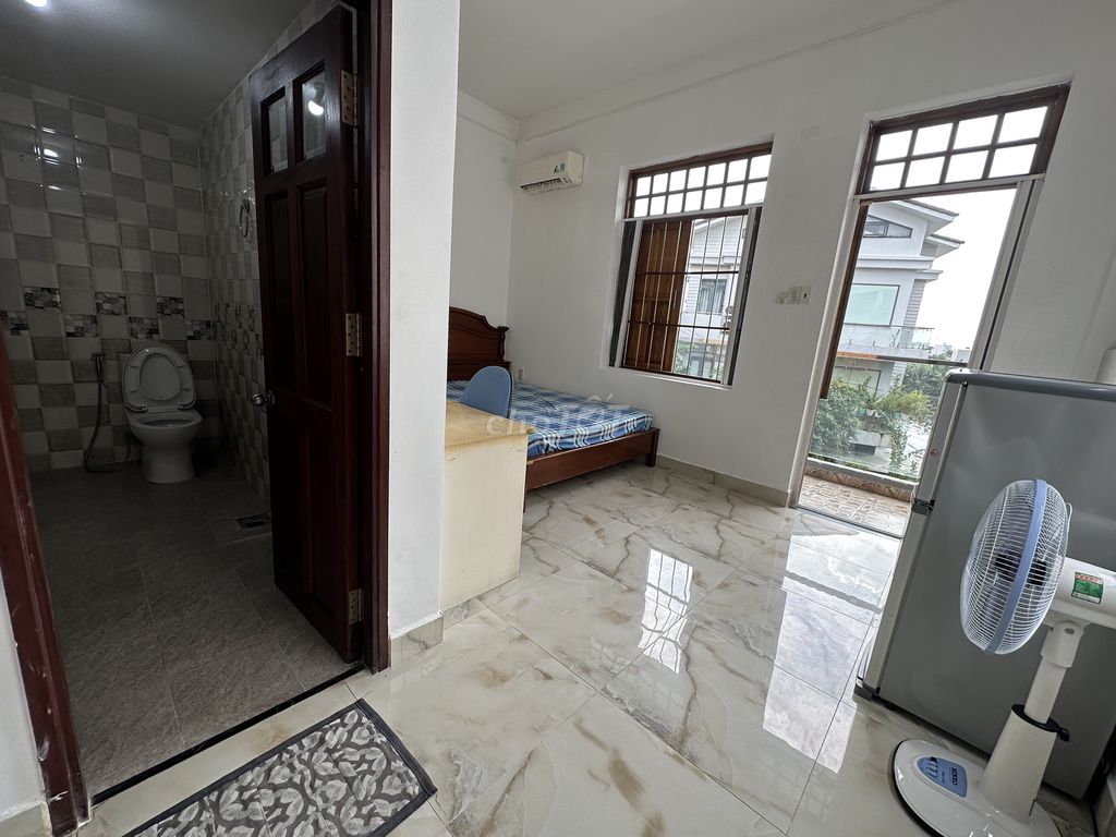 Phòng Bình Lợi, đẹp full nội thất, có BAN CÔNG, gần Văn Lang - ảnh 4