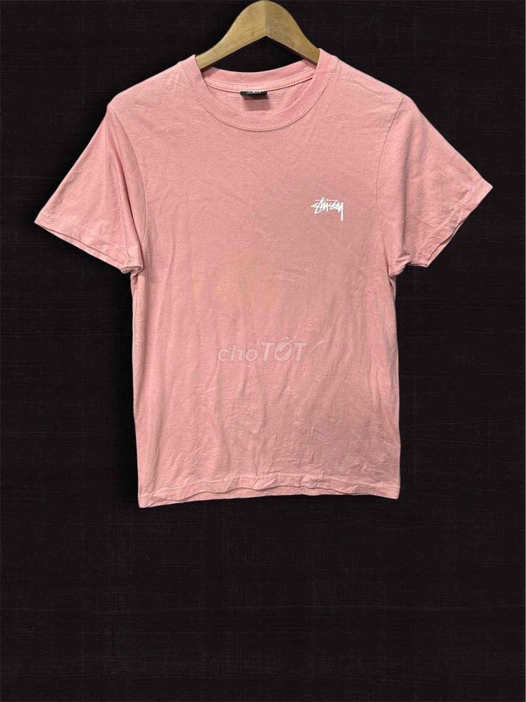Áo phông Stussy S Hồng Cotton Unisex. Mua bán Quần áo tại Thành phố Mỹ Tho Tiền Giang được đăng bởi Đọc phần giới thiệu giúp mình nhé hình 1