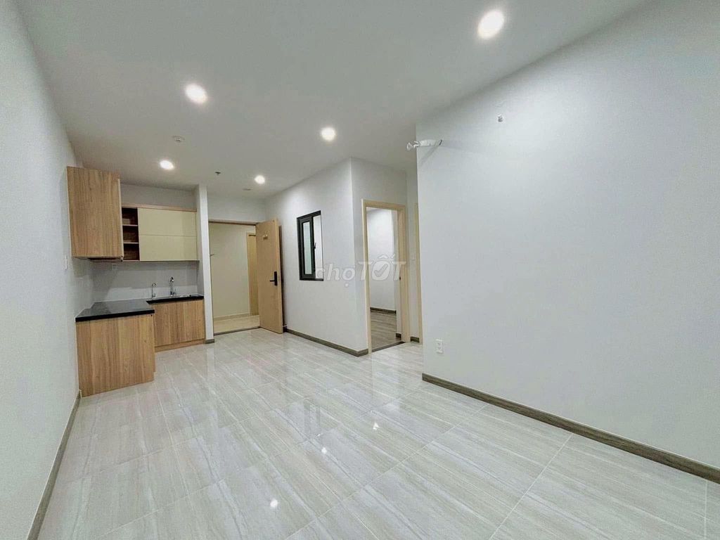 CHỈ 1 CĂN BCONS MIỀN ĐÔNG 2PN2WC NGAY GA METRO, NHÀ MỚI