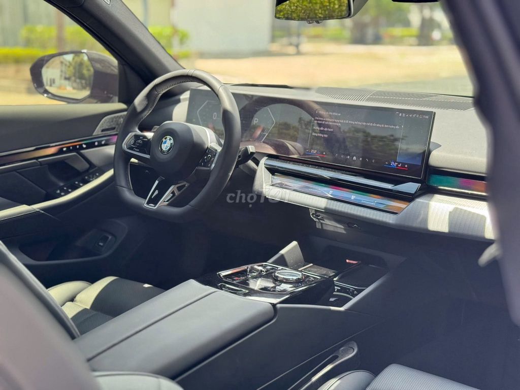 BMW 530I 2025 photo 5