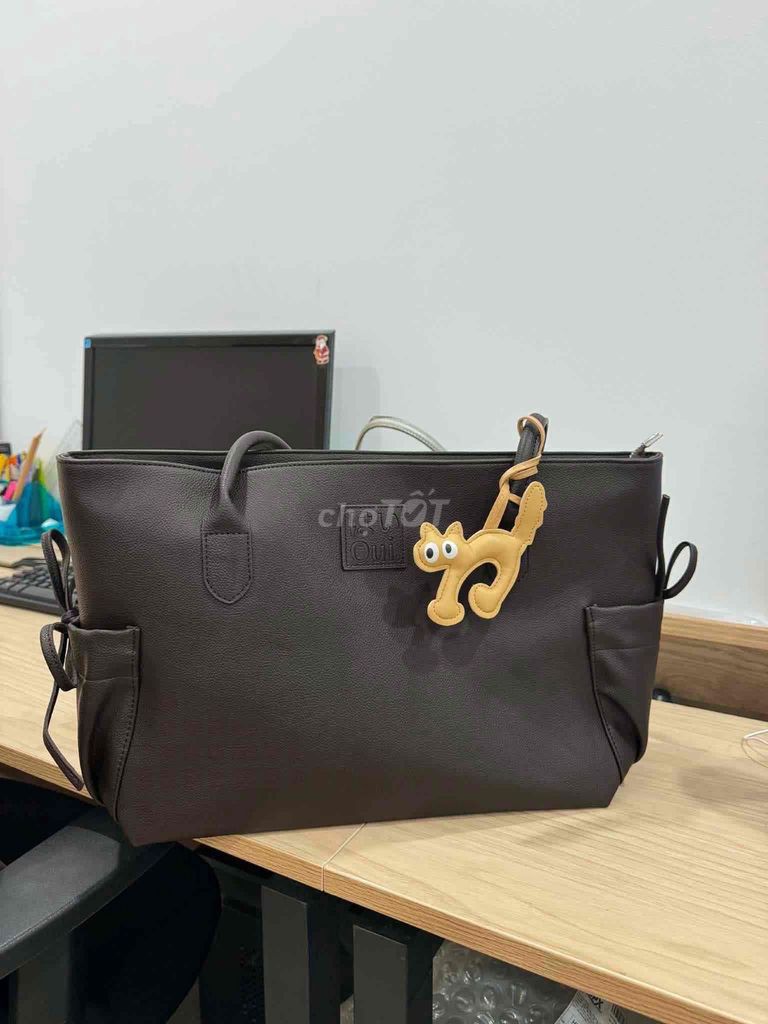 Túi Tote Ouithebrand Da Nâu Walnut Đã sử dụng. Mua bán Túi xách tại Quận Thanh Xuân Hà Nội được đăng bởi Duy hình 1