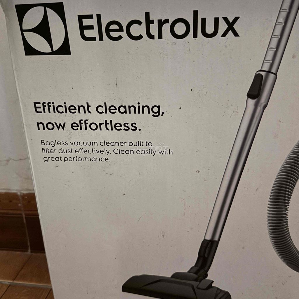 Máy hút bụi  Electrolux Ease C4. Mua bán Thiết bị vệ sinh, nhà tắm tại Thành phố Huế Thừa Thiên Huế được đăng bởi Tài hình 1