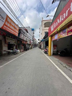Nhỉnh 9 tỷ có nhà 6 tầng ở ngay tại Lai Xá Hoài Đức thang máy oto