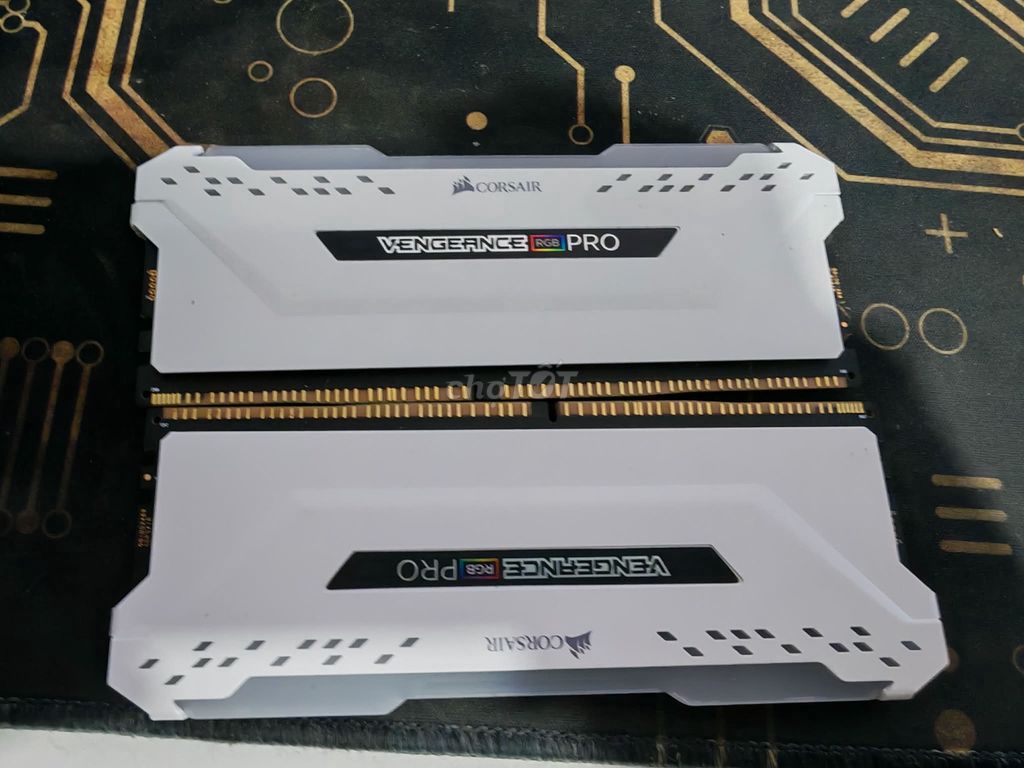 RAM Corsair Vengeance RGB Pro 8gb. Mua bán Linh kiện (RAM, Card...) tại Quận Hải Châu Đà Nẵng được đăng bởi Bank Jag hình 1