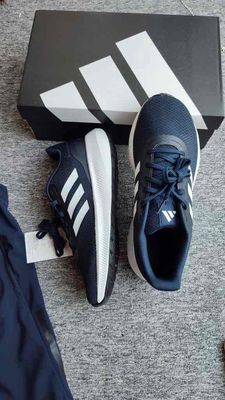bán tl 1/2 giá tem hãng giầy Adidas ko đi đến.. Mua bán Giày dép tại Quận Hoàng Mai Hà Nội được đăng bởi Phạm hình 1