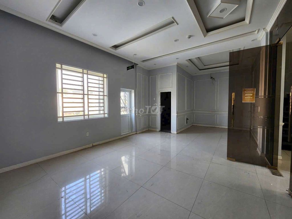 Cho thuê nhà mặt tiền kinh doanh Thích Quảng Đức, Thủ Dầu Một. Cho thuê văn phòng, mặt bằng kinh doanh tại Thành phố Thủ Dầu Một Bình Dương được đăng bởi Phùng Huy Lâm hình 3
