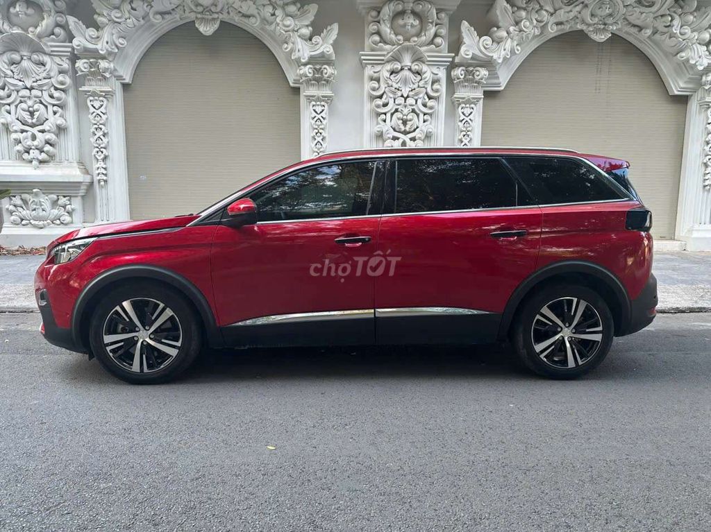 Peugeot 5008 2021 7 chỗ