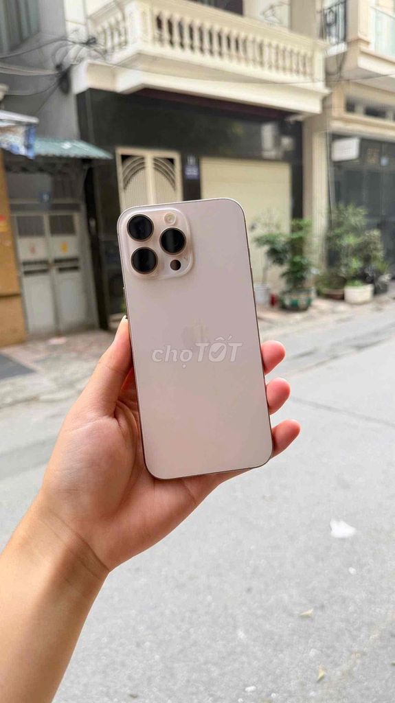 iPhone 16 Pro Max 256GB Vàng sa mạc 96%. Mua bán Điện thoại tại Quận Bình Thạnh Tp Hồ Chí Minh được đăng bởi Trần Thu hà hình 1