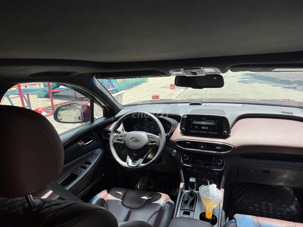 Hyundai SantaFe 2.2D Premium 4x4 Đỏ model 2021. Mua bán Ô tô tại Quận 12 Tp Hồ Chí Minh được đăng bởi Xuân Trường hình 9