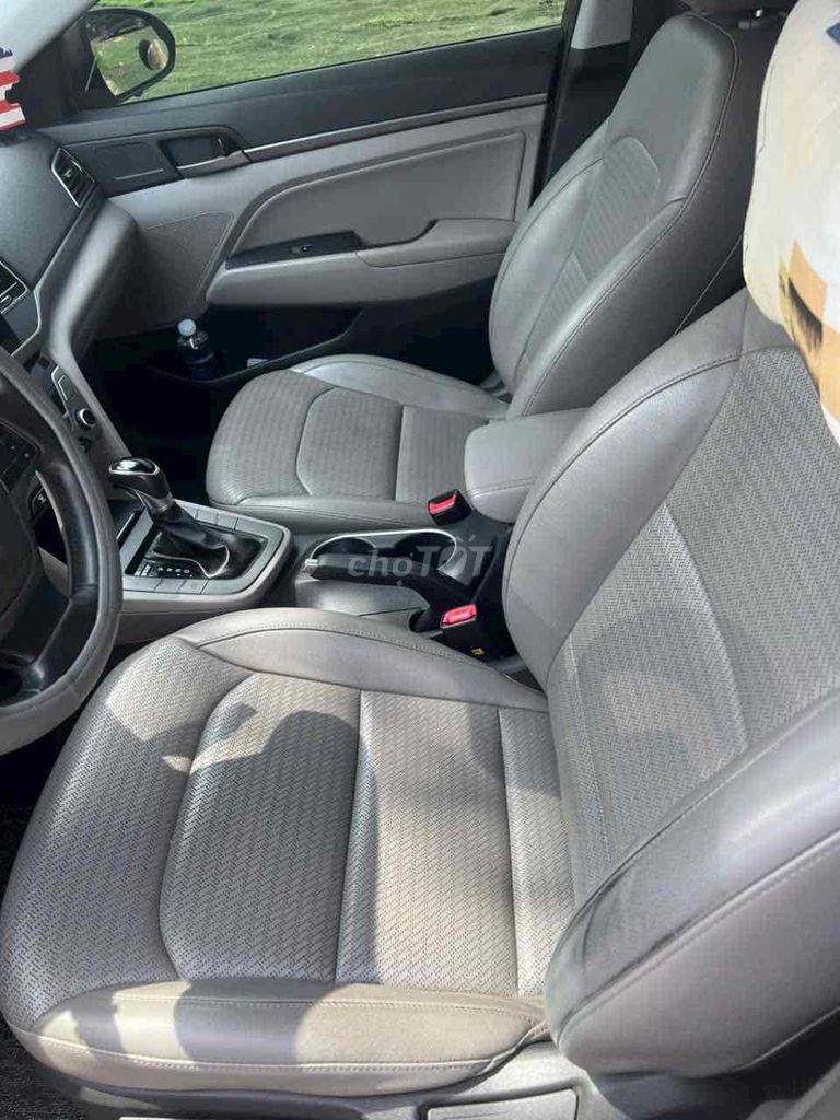 Hyundai Elantra 2016 1.6 AT - 75678 km. Mua bán Ô tô tại Thành phố Biên Hòa Đồng Nai được đăng bởi Nguyễn Long hình 11