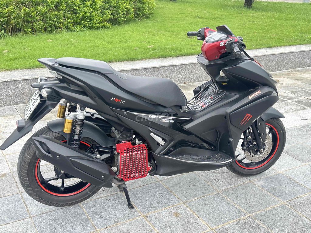 nvx 125 smartkey, chính chủ đi giữ gìn. Mua bán Xe máy tại Quận Long Biên Hà Nội được đăng bởi Hung Pham hình 2