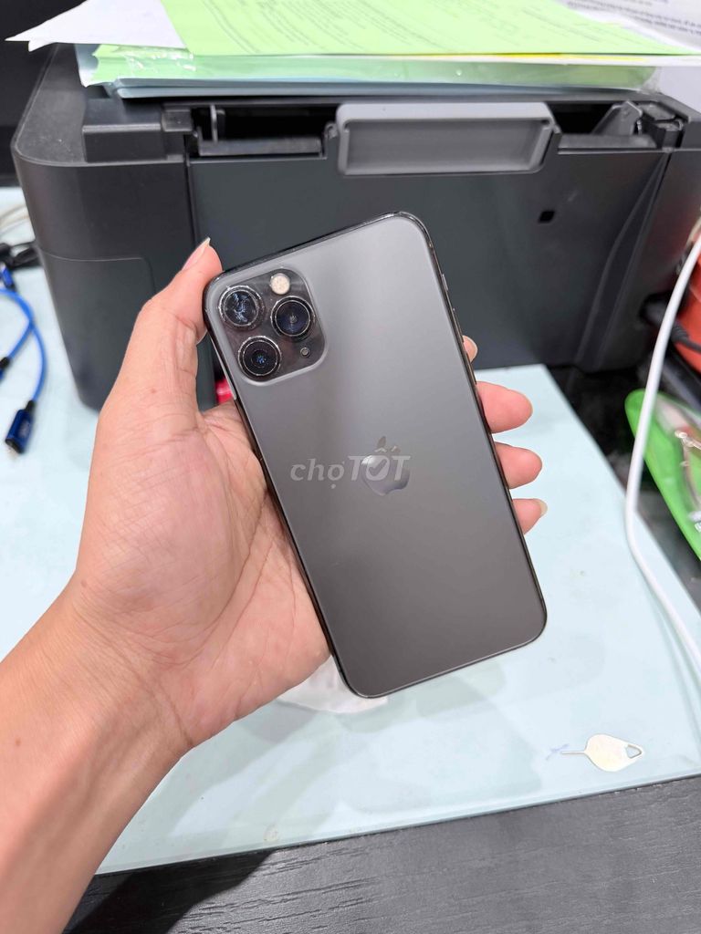 Apple iPhone 11 pro 64gb quốc tế. Mua bán Điện thoại tại Huyện Châu Đức Bà Rịa - Vũng Tàu được đăng bởi Lê Quang Sáng hình 1