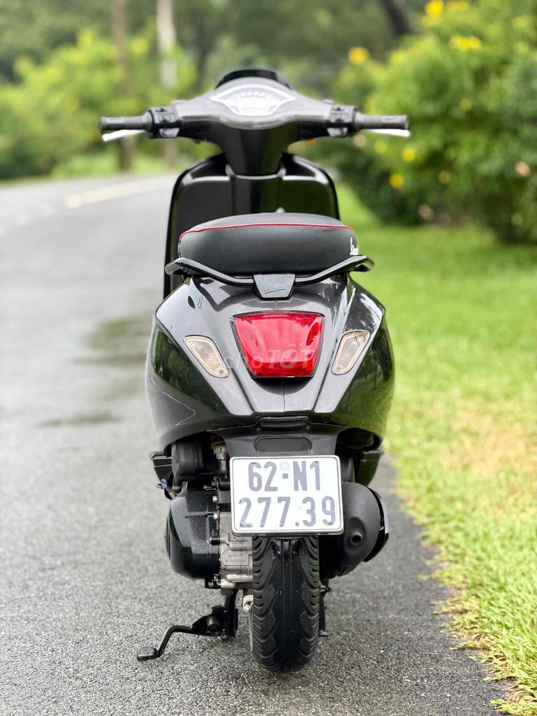 Скутер Piaggio Sprint 125cc 2015 серый Ламбо в идеале
