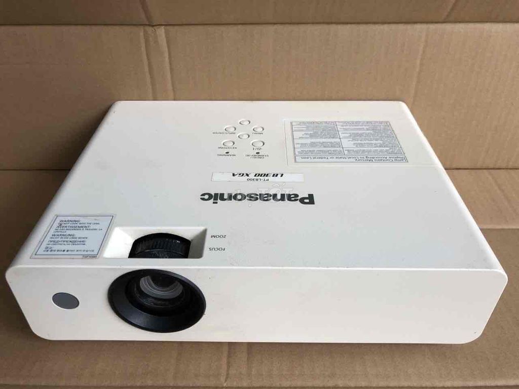 Máy chiếu Panasonic PT-LB300 XGA Trắng. Mua bán Đồ dùng văn phòng tại Thị xã Hương Thủy Thừa Thiên Huế được đăng bởi Phan Văn Việt hình 1