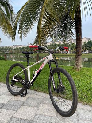 Xe đạp XDS Knight 600. Mua bán Xe đạp tại Huyện Gia Lâm Hà Nội được đăng bởi Lê Thanh Tùng