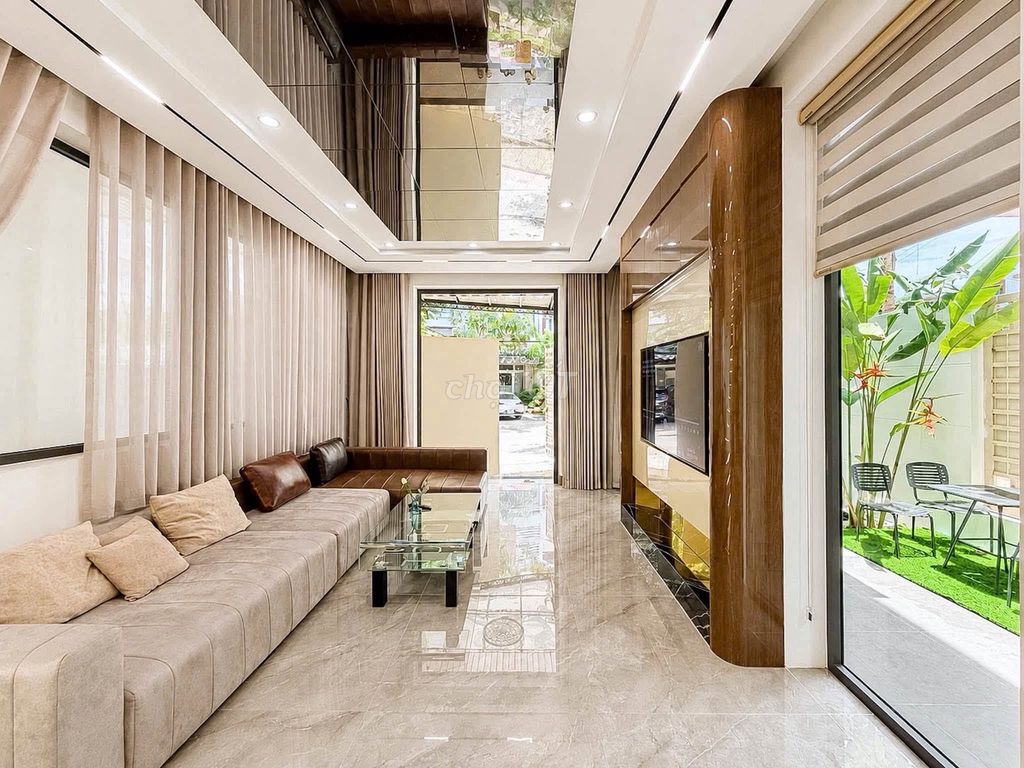 New corner 5-bedroom villa by SK international school — photo 6